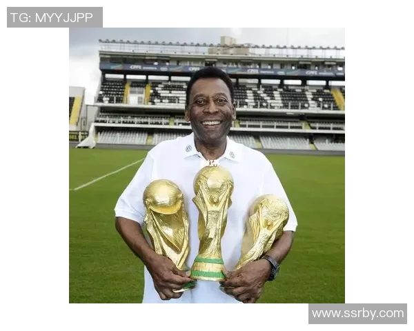 足球天王坐拥王座豪情四射 球场霸主尽显王者风范